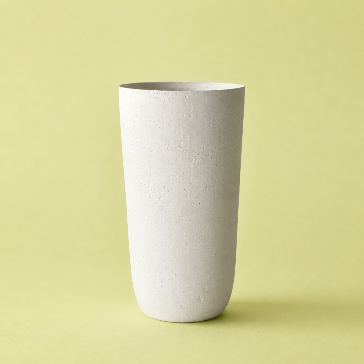 Table-ready vase