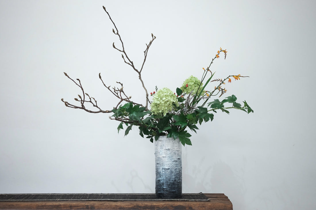 The Art of Ikebana: Elevating Floral Design in the Florist Flower Industry