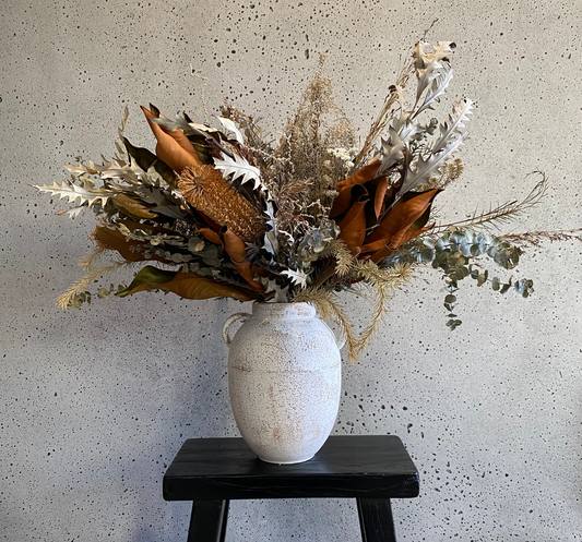 Winter – dried flower arrangement
