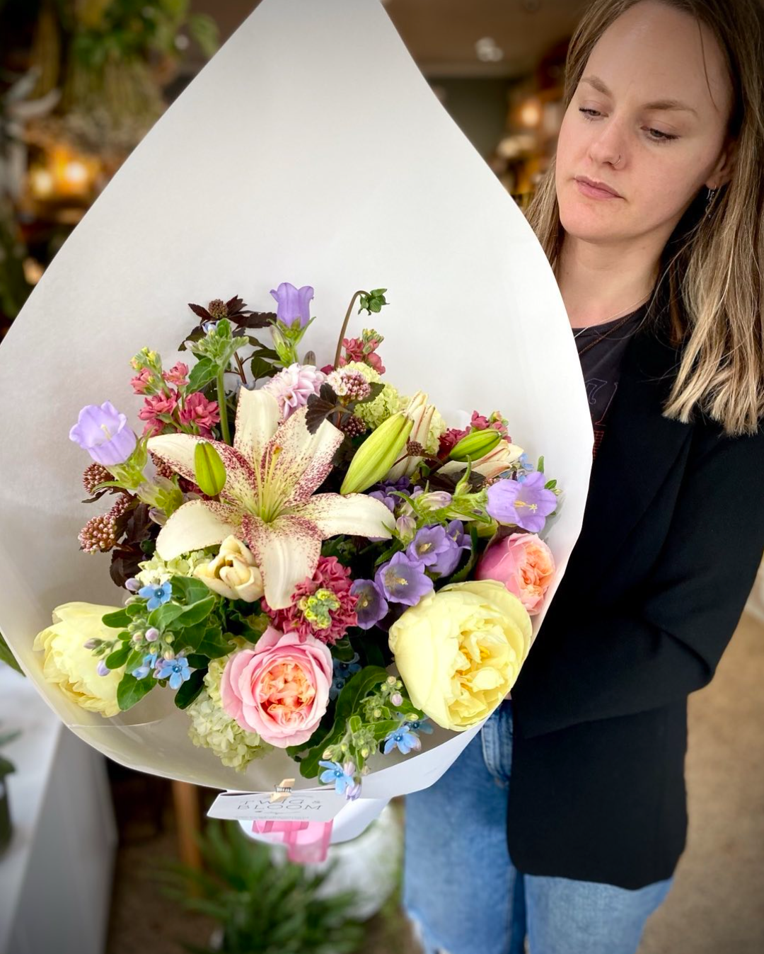 Medium – Fresh Flower Bouquet