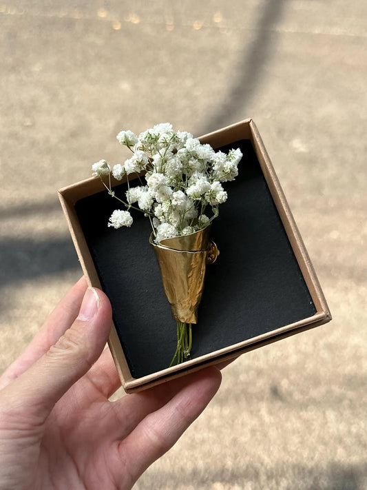 Bouquet brooch