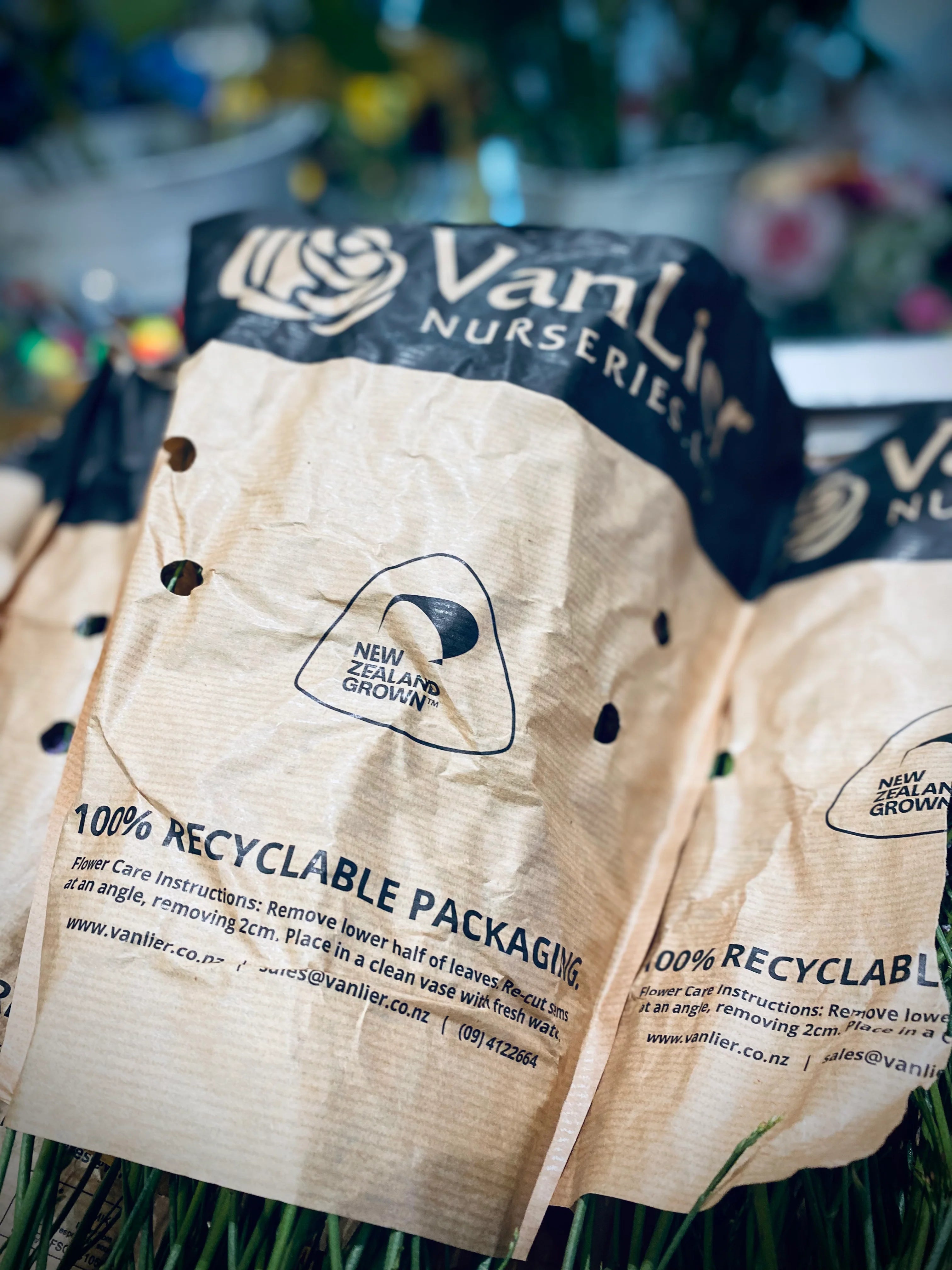 Sustainable fresh flower packaging